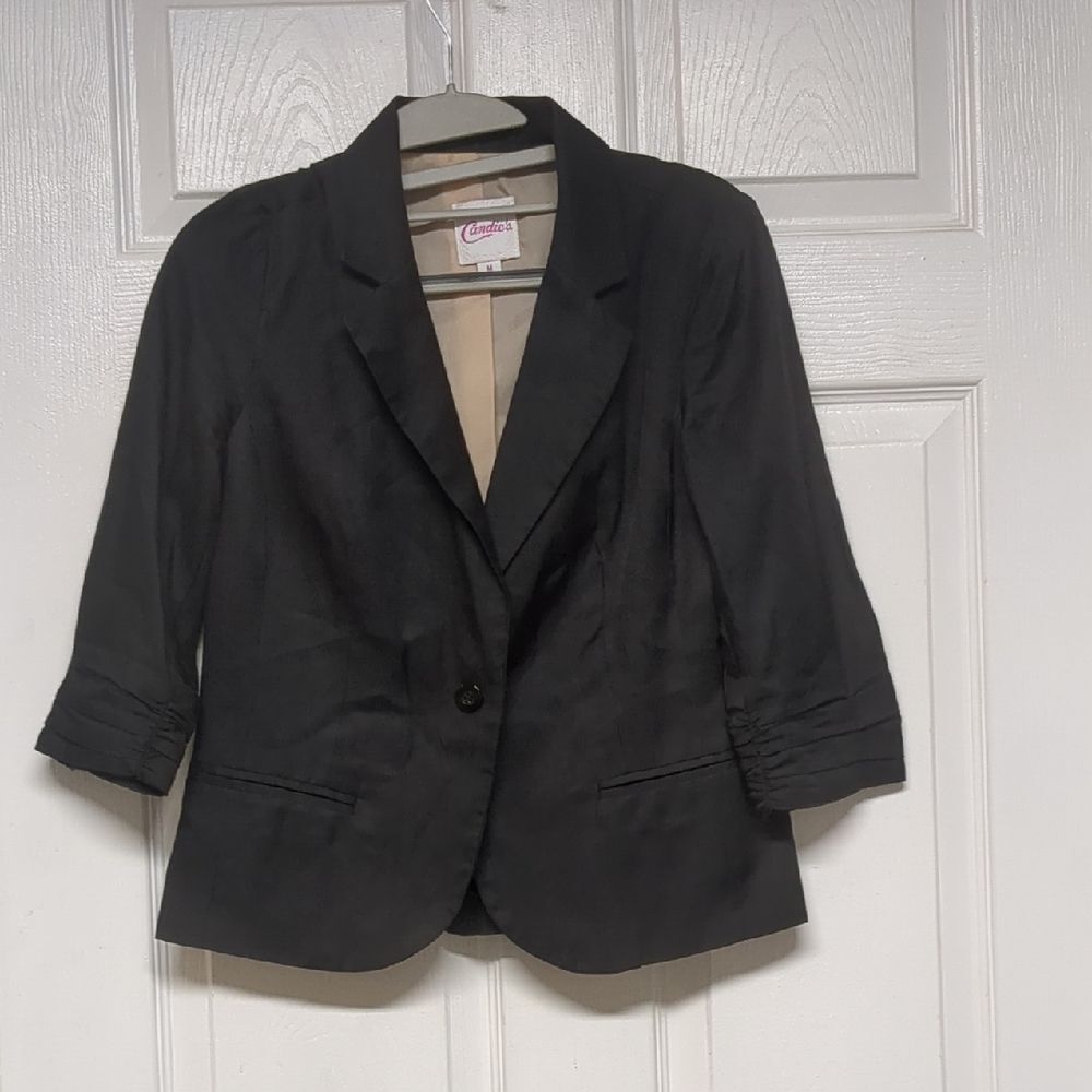 Candie's Elegant Black Blazer with Ruched Sleeves,M